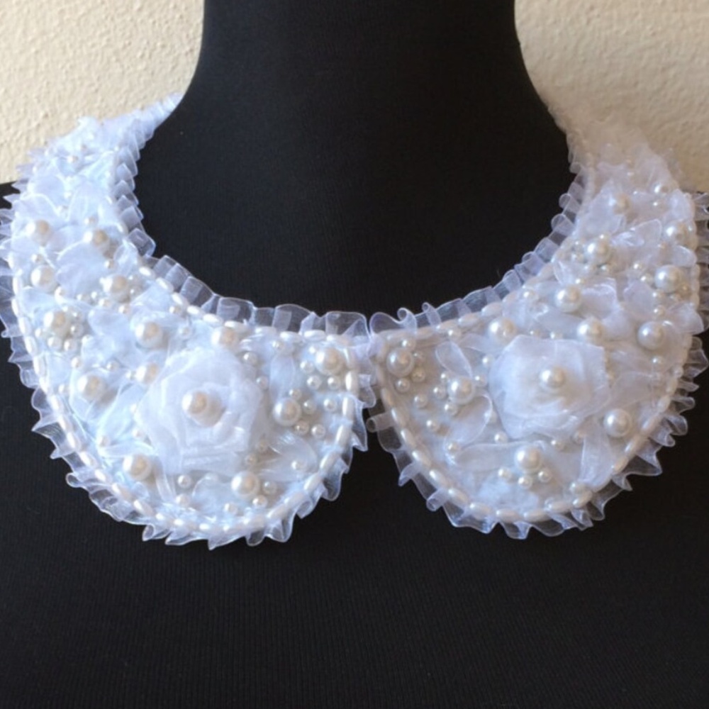 Peter Pan Collar Necklace — Cute Vintage Inspired Jewelry